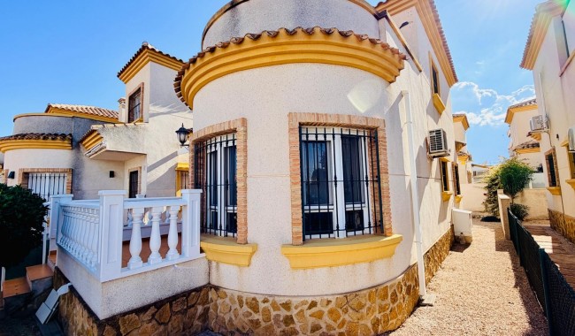 Sprzedaż - Willa - Los Montesinos - La herrada