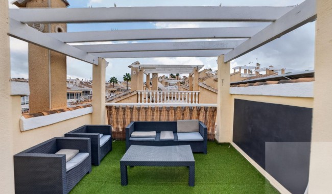 Resale - Villa - Los Altos