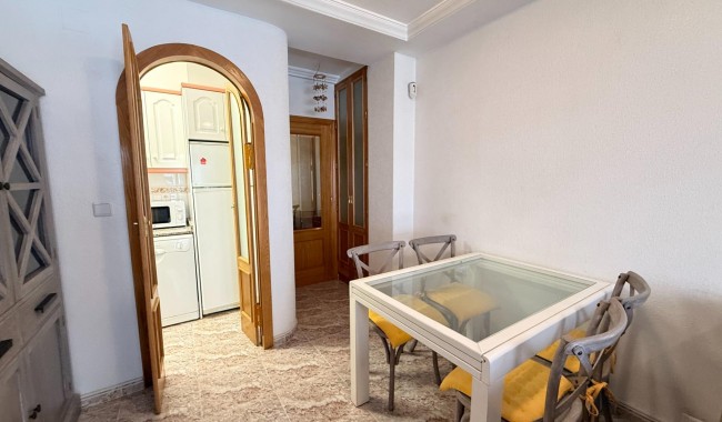 Resale - Apartment - Torrevieja - Playa del cura