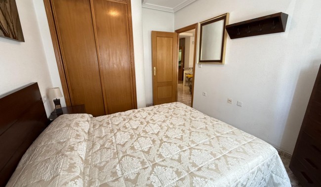 Resale - Apartment - Torrevieja - Playa del cura