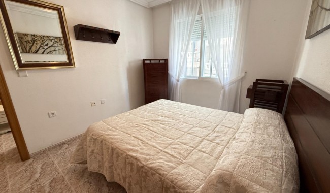 Resale - Apartment - Torrevieja - Playa del cura