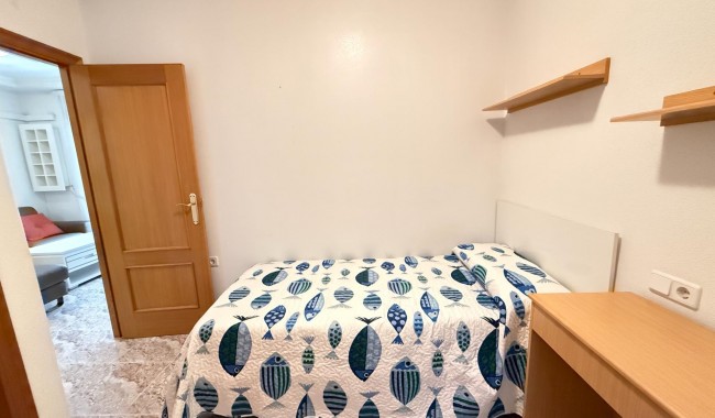 Resale - Apartment - Torrevieja - Playa del cura
