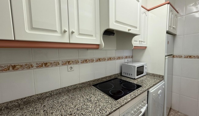 Resale - Apartment - Torrevieja - Playa del cura