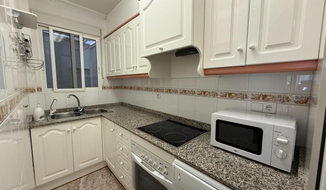 Resale - Apartment - Torrevieja - Playa del cura