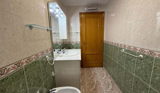 Resale - Apartment - Torrevieja - Playa del cura