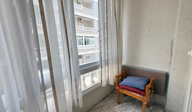 Resale - Apartment - Torrevieja - Playa del cura