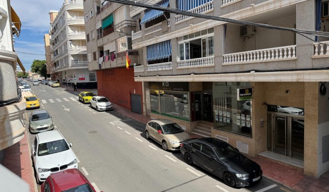 Resale - Apartment - Torrevieja - Playa del cura