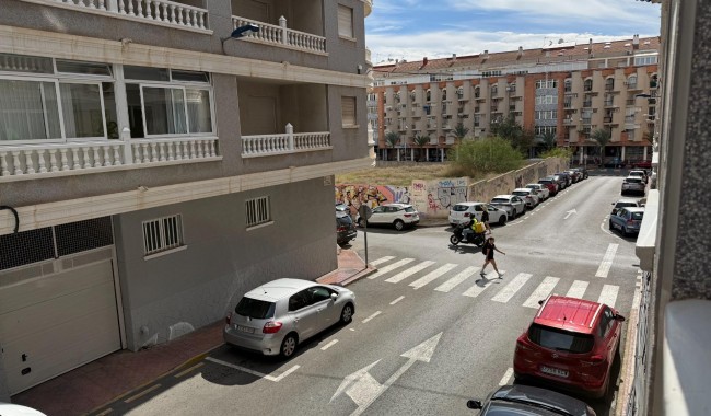 Resale - Apartment - Torrevieja - Playa del cura