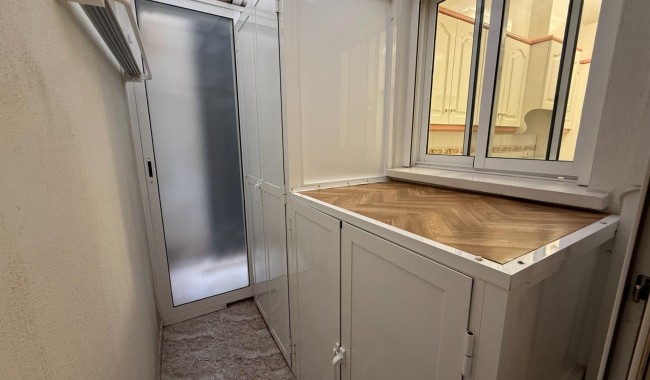 Resale - Apartment - Torrevieja - Playa del cura