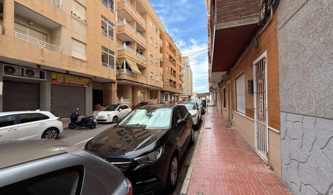 Resale - Apartment - Torrevieja - Playa del cura