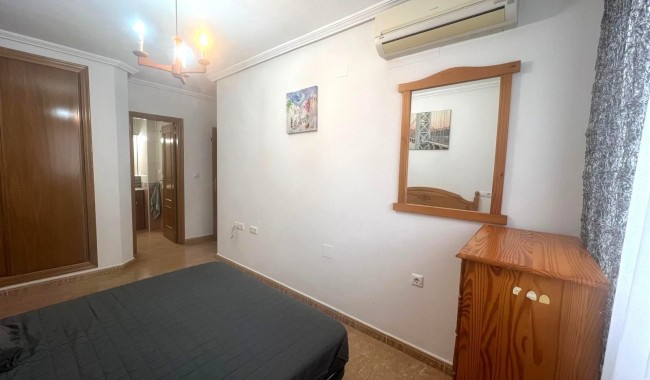 Alquiler a largo plazo - Apartamento - Torrevieja - Playa del cura