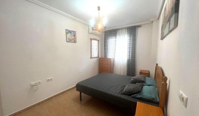Alquiler a largo plazo - Apartamento - Torrevieja - Playa del cura