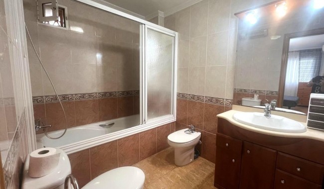 Alquiler a largo plazo - Apartamento - Torrevieja - Playa del cura