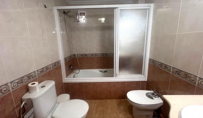 Alquiler a largo plazo - Apartamento - Torrevieja - Playa del cura