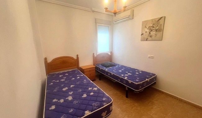 Alquiler a largo plazo - Apartamento - Torrevieja - Playa del cura