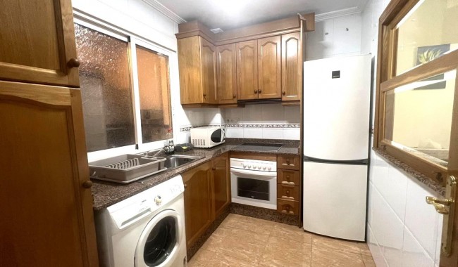 Alquiler a largo plazo - Apartamento - Torrevieja - Playa del cura