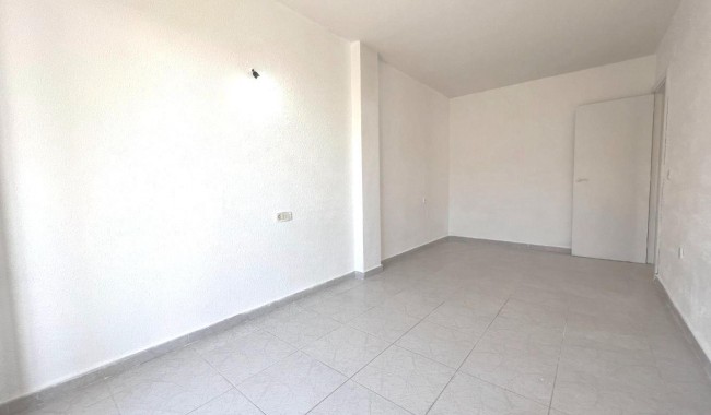 Sprzedaż - Apartament - Torrevieja - Centro